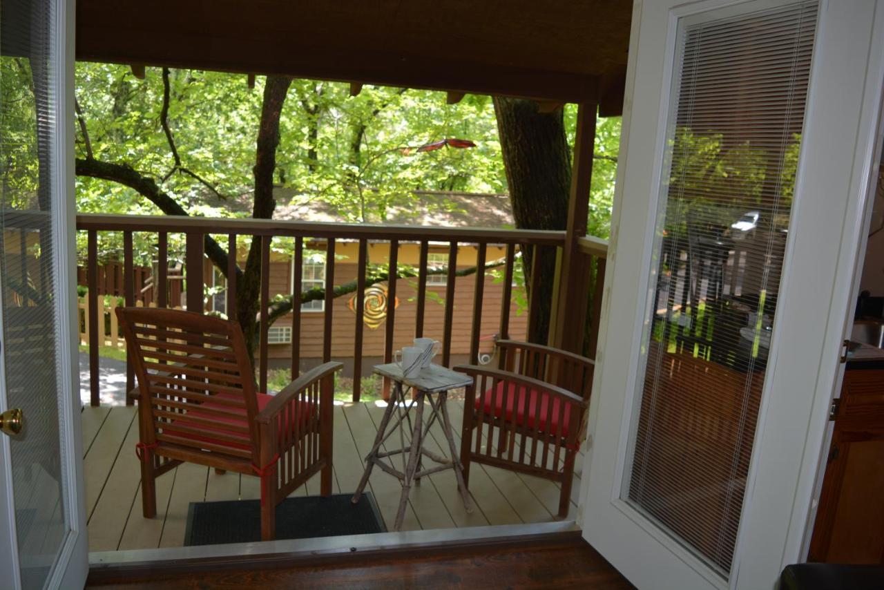 The Woods Cabins Eureka Springs Quarto foto